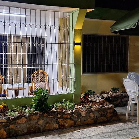 Casa En Villa Marchena Azua Azua de Compostela ภายนอก รูปภาพ